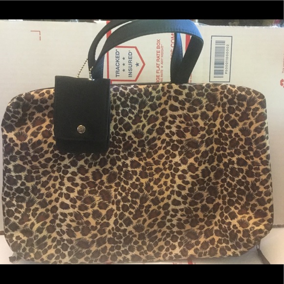 Handbags - Leopard Travel Bag